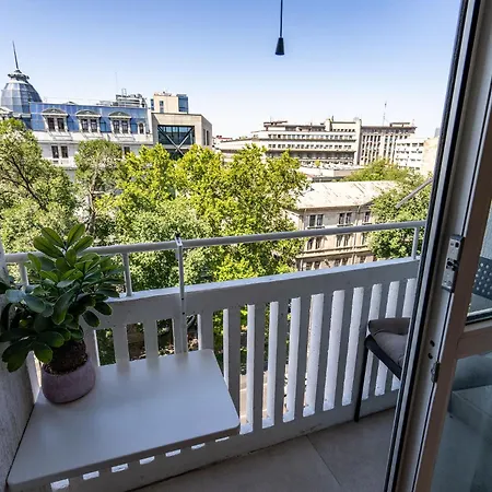 Romana Vibe Elegance In The Heart Of The Apartman Bukarest