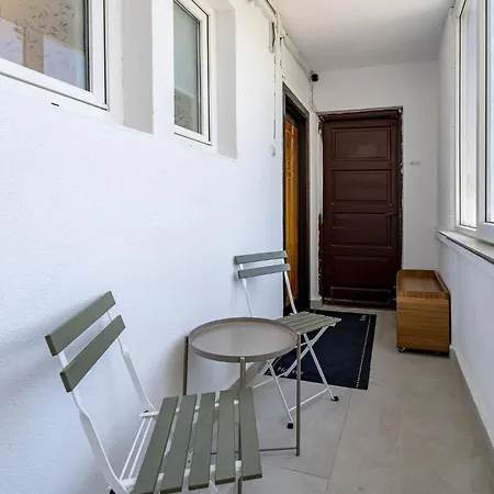 Romana Vibe Elegance In The Heart Of The * Bukarest