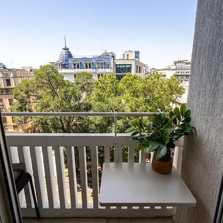 Romana Vibe Elegance In The Heart Of The * Bukarest