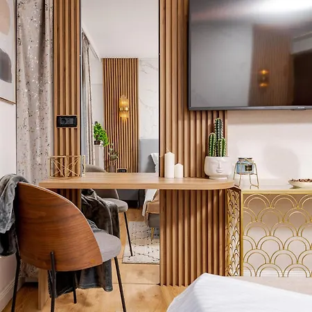 Romana Vibe Elegance In The Heart Of The Bukarest