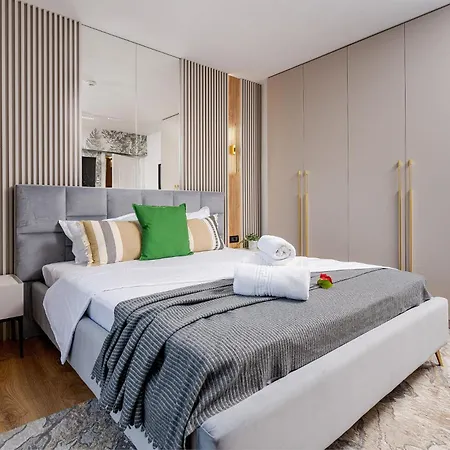 Apartman Romana Vibe Elegance In The Heart Of The