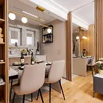 아파트 Romana Vibe Elegance In The Heart Of The 부쿠레슈티
