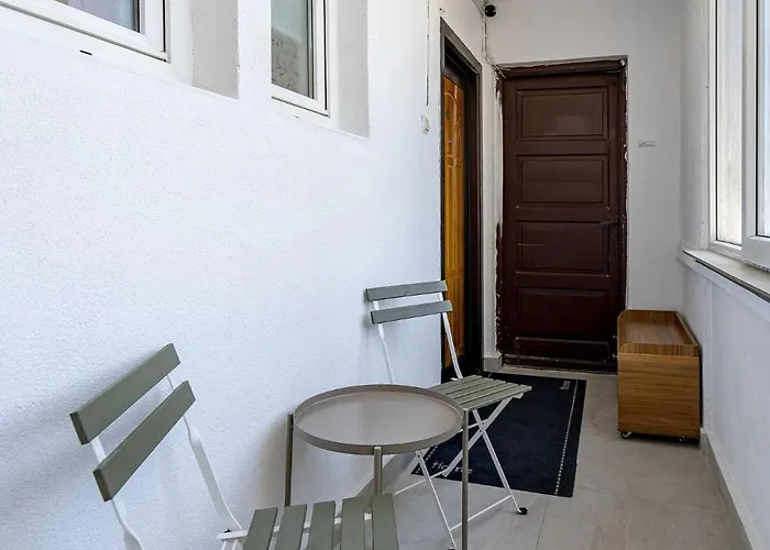 Romana Vibe Elegance In The Heart Of The * Bukarest